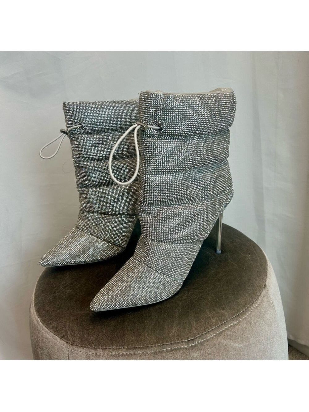 STEVE MADDEN CLOAK-R QUILTED SILVER RHINESTONE DIAMANTÉ EMBELLISHED ANKLE BOOTS